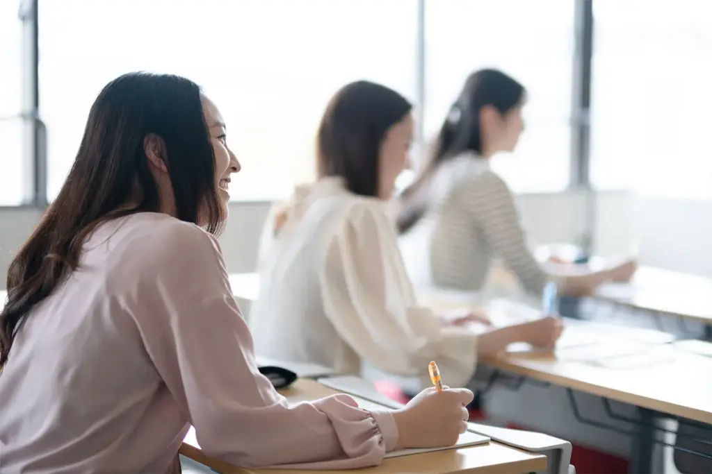 1-2. 管理美容師免許：2名以上のサロンで必須となる資格