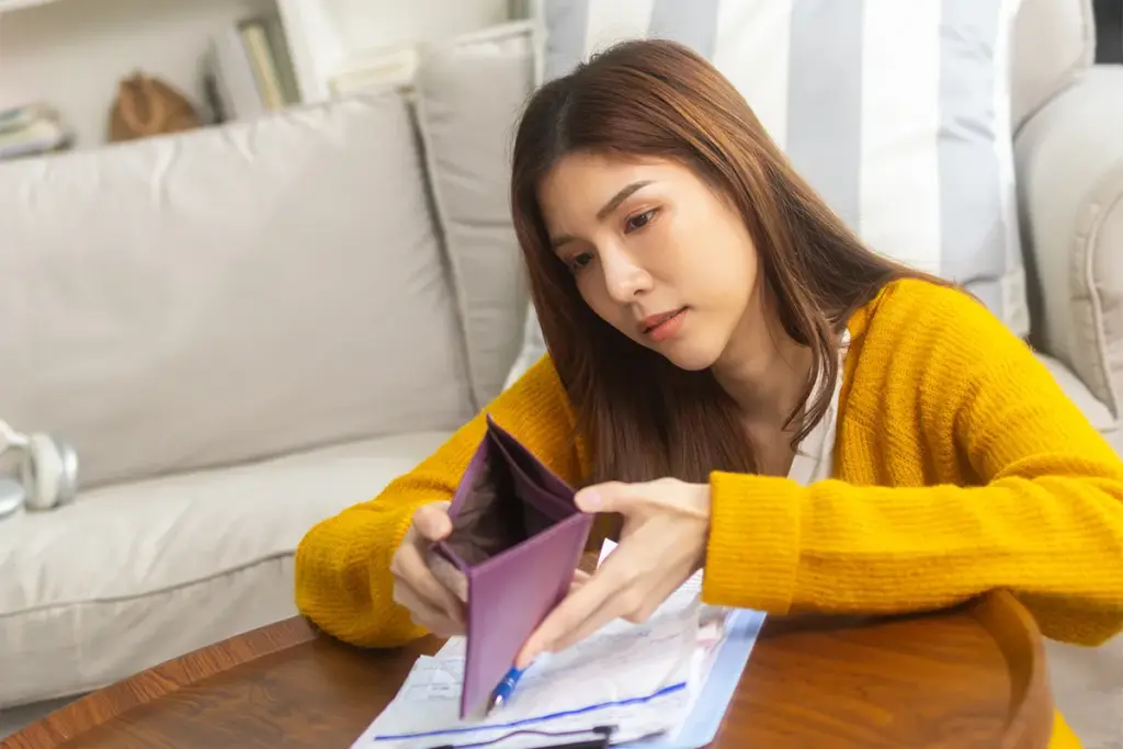 給与が低く収入が不安定